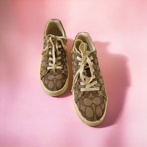 COACH Clip Low Top Sneaker - Picture 4 of 8